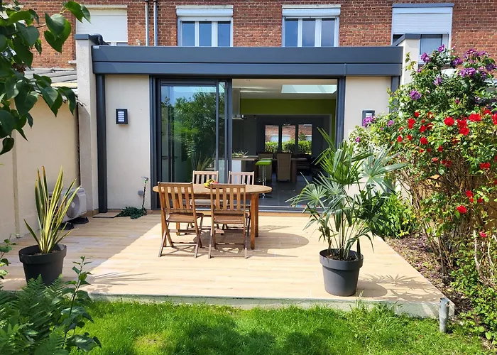 Maison Theb